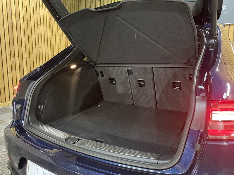 Used Porsche Macan 2021 for sale - 76510390: Photo 33