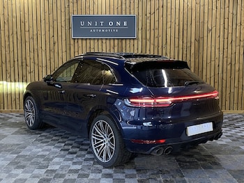 Used Porsche Macan 2021 for sale - 76510390: Photo