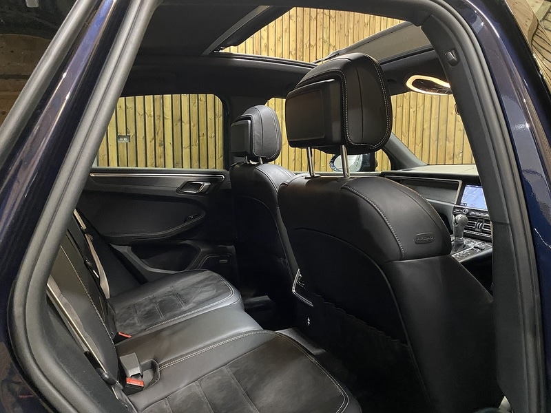 Used Porsche Macan 2021 for sale - 76510390: Photo 49