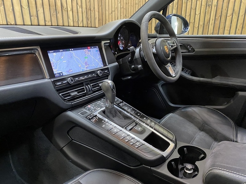 Used Porsche Macan 2021 for sale - 76510390: Photo 54