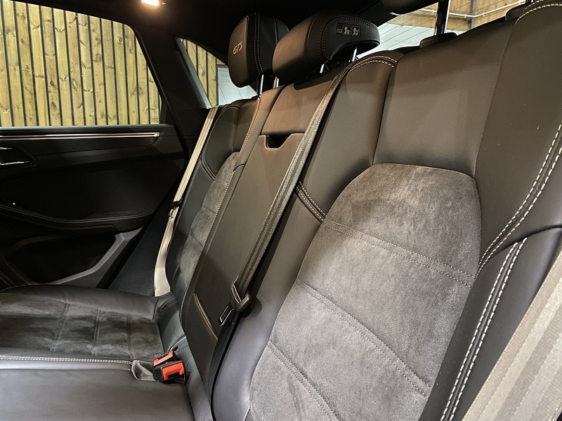 Used Porsche Macan 2021 for sale - 76510390: Photo 65