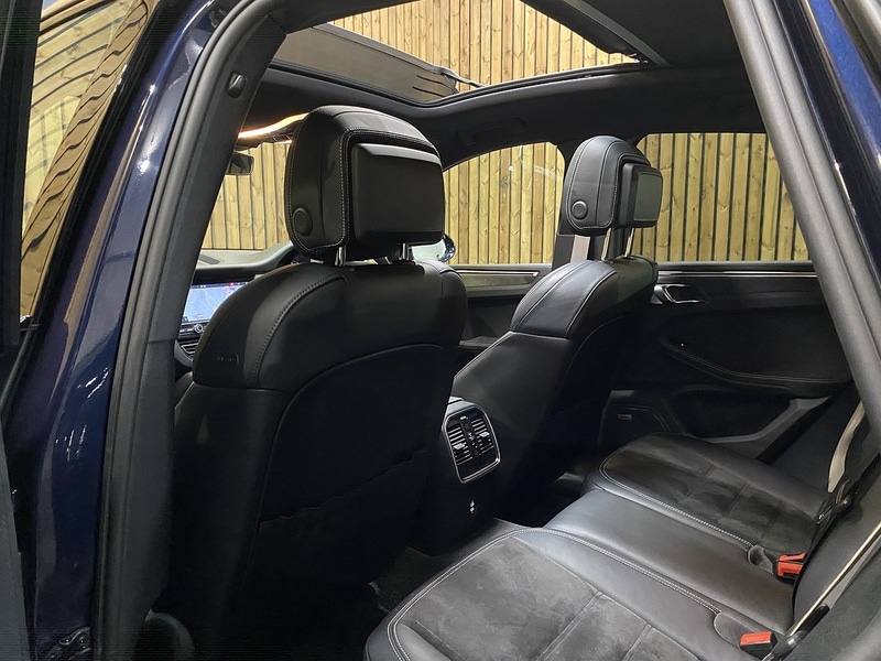 Used Porsche Macan 2021 for sale - 76510390: Photo 70