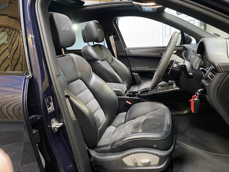 Used Porsche Macan 2021 for sale - 76510390: Photo 9