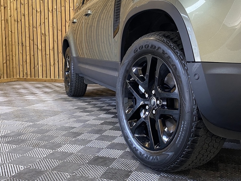 Used Land Rover Defender 110 2020 for sale - 75833084: Photo 22