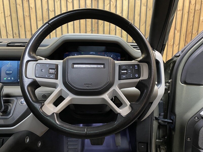 Used Land Rover Defender 110 2020 for sale - 75833084: Photo 26