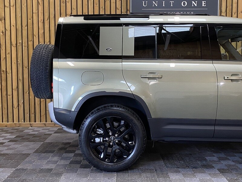 Used Land Rover Defender 110 2020 for sale - 75833084: Photo 45