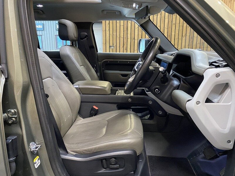 Used Land Rover Defender 110 2020 for sale - 75833084: Photo 46
