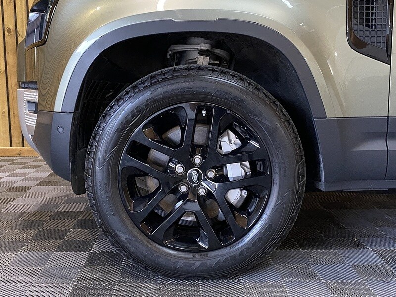Used Land Rover Defender 110 2020 for sale - 75833084: Photo 48