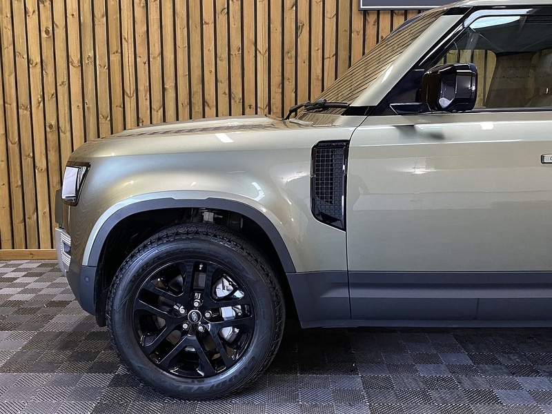 Used Land Rover Defender 110 2020 for sale - 75833084: Photo 65