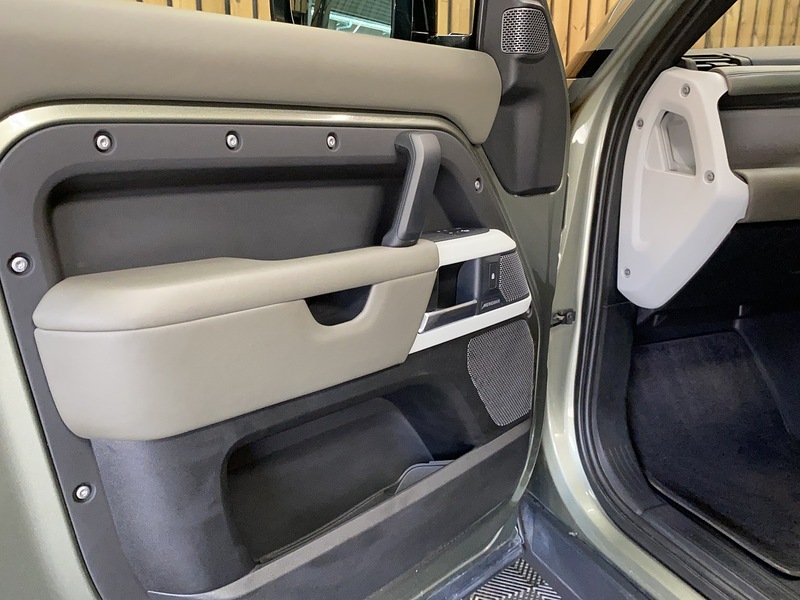 Used Land Rover Defender 110 2020 for sale - 75833084: Photo 72