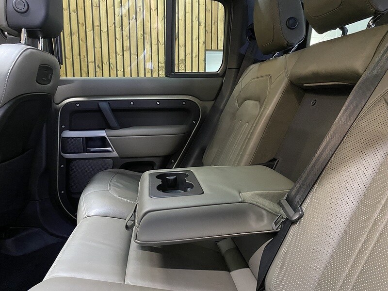 Used Land Rover Defender 110 2020 for sale - 75833084: Photo 75