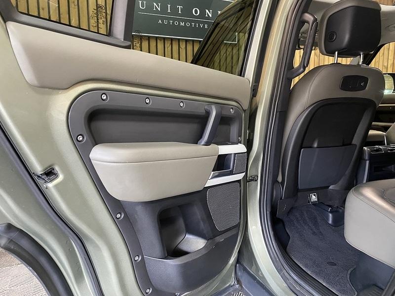 Used Land Rover Defender 110 2020 for sale - 75833084: Photo 80
