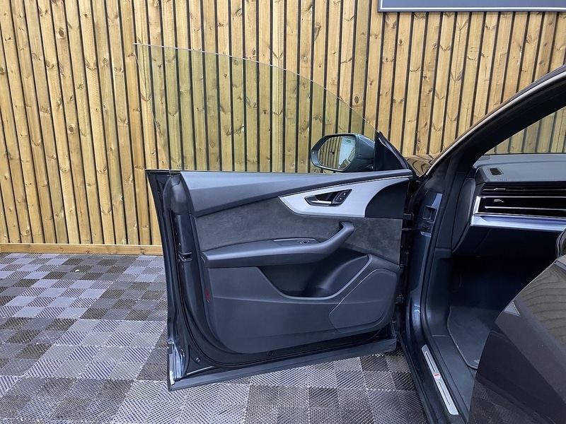 Used Audi Q8 2020 for sale - 77465304: Photo 64