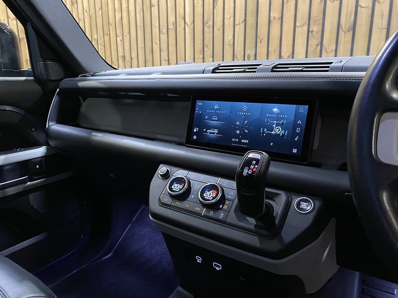 Used Land Rover Defender 110 2020 for sale - 76798822: Photo 24