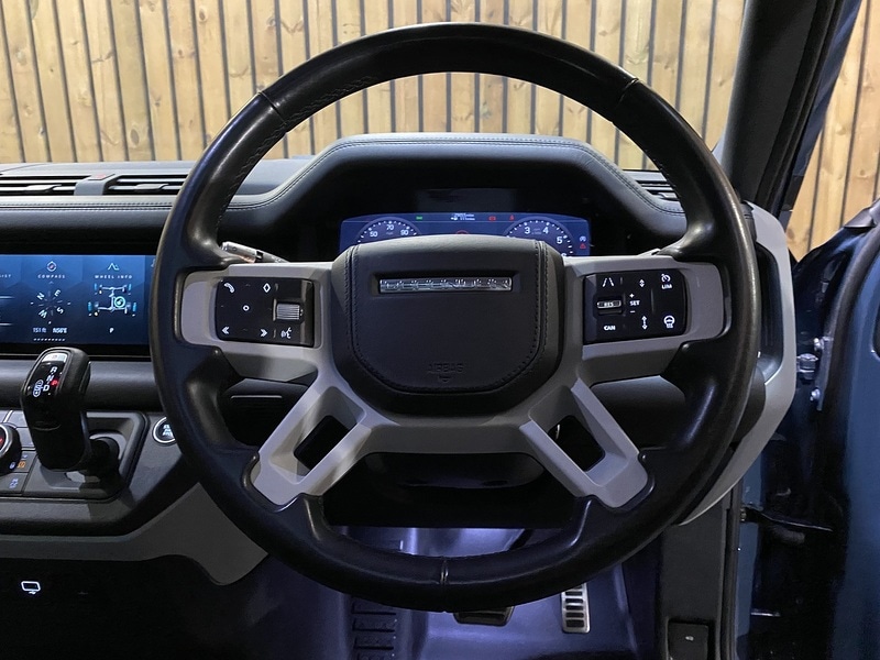 Used Land Rover Defender 110 2020 for sale - 76798822: Photo 27
