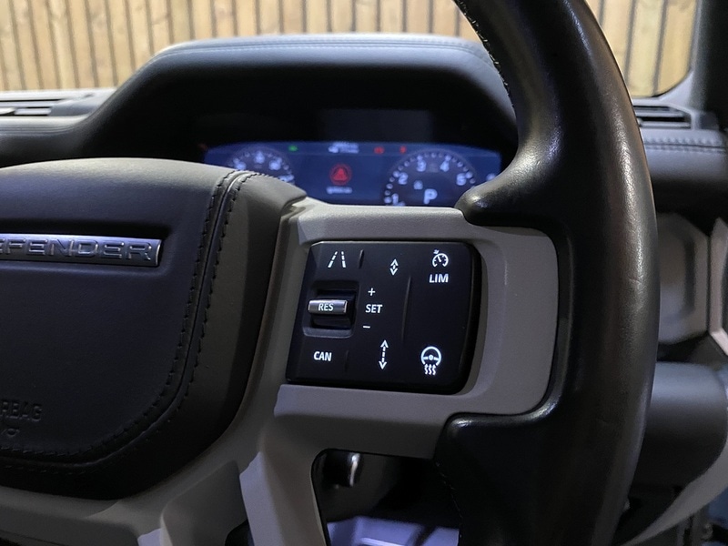 Used Land Rover Defender 110 2020 for sale - 76798822: Photo 28