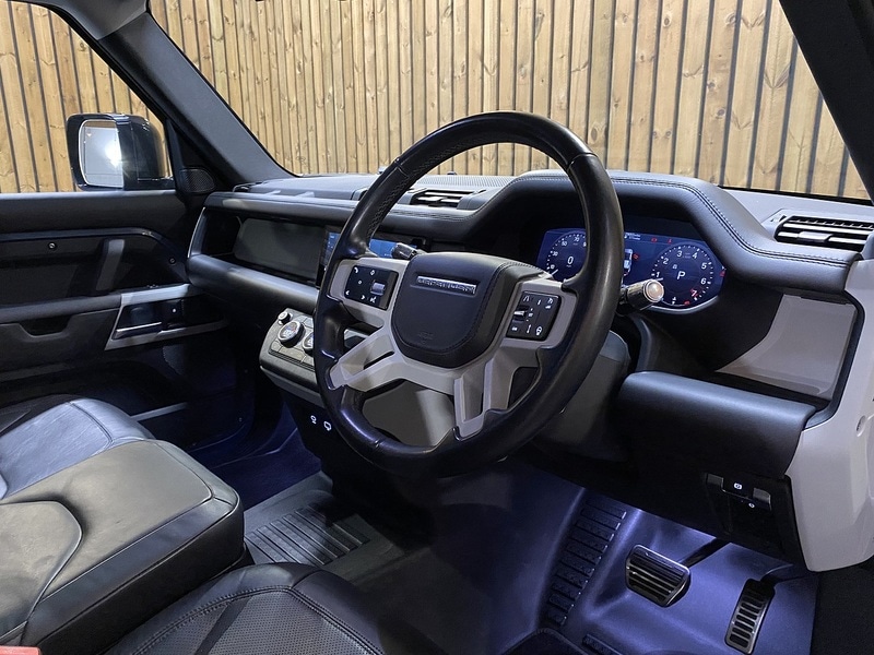 Used Land Rover Defender 110 2020 for sale - 76798822: Photo 29