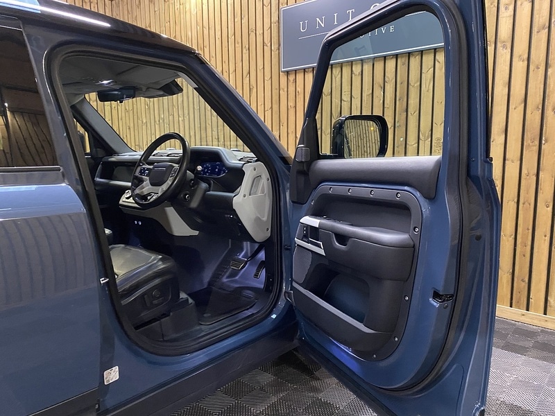 Used Land Rover Defender 110 2020 for sale - 76798822: Photo 49