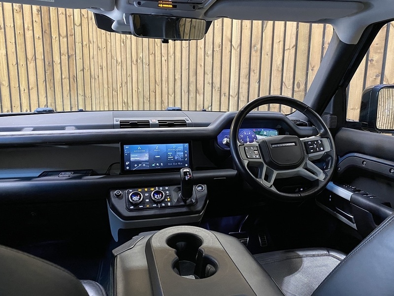 Used Land Rover Defender 110 2020 for sale - 76798822: Photo 5