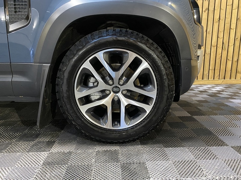 Used Land Rover Defender 110 2020 for sale - 76798822: Photo 51