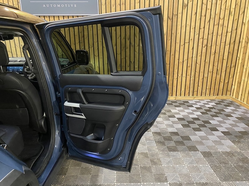 Used Land Rover Defender 110 2020 for sale - 76798822: Photo 56