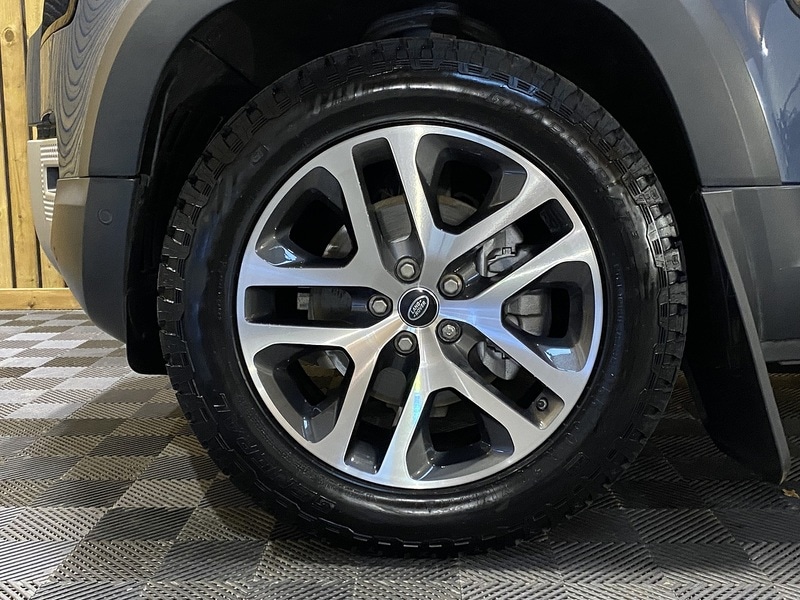 Used Land Rover Defender 110 2020 for sale - 76798822: Photo 57