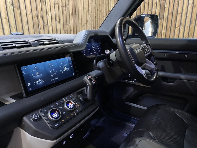 Used Land Rover Defender 110 2020 for sale - 76798822: Photo 59