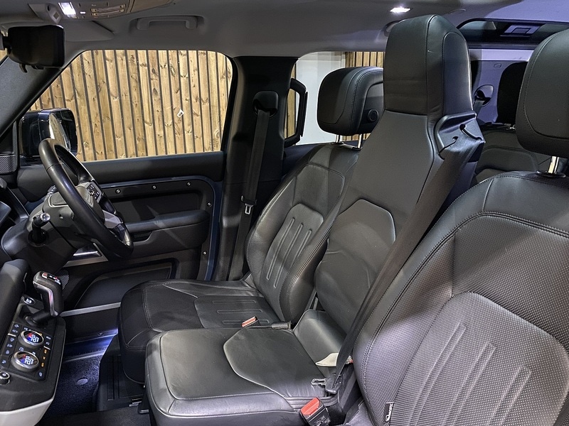Used Land Rover Defender 110 2020 for sale - 76798822: Photo 61