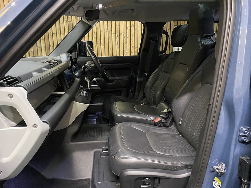 Used Land Rover Defender 110 2020 for sale - 76798822: Photo 65