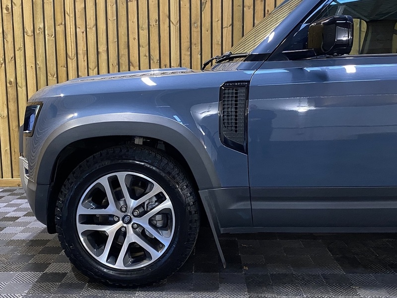 Used Land Rover Defender 110 2020 for sale - 76798822: Photo 68