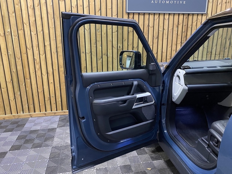 Used Land Rover Defender 110 2020 for sale - 76798822: Photo 72