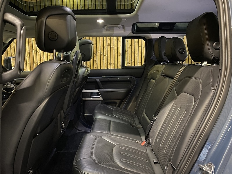 Used Land Rover Defender 110 2020 for sale - 76798822: Photo 77