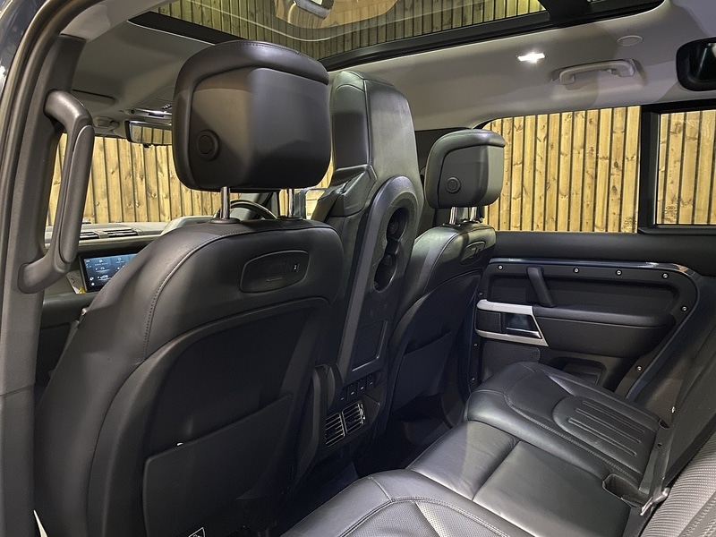 Used Land Rover Defender 110 2020 for sale - 76798822: Photo 79