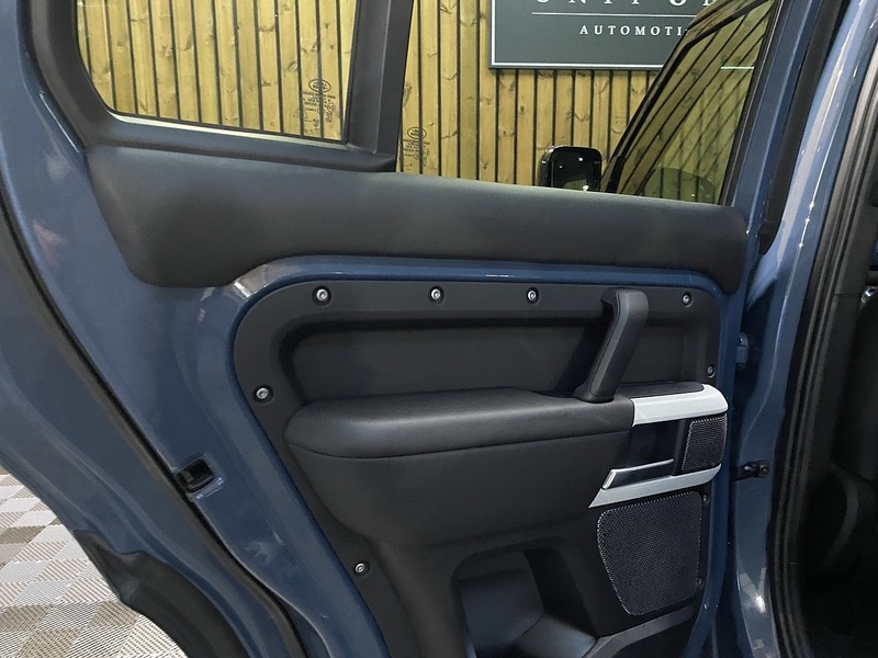 Used Land Rover Defender 110 2020 for sale - 76798822: Photo 80