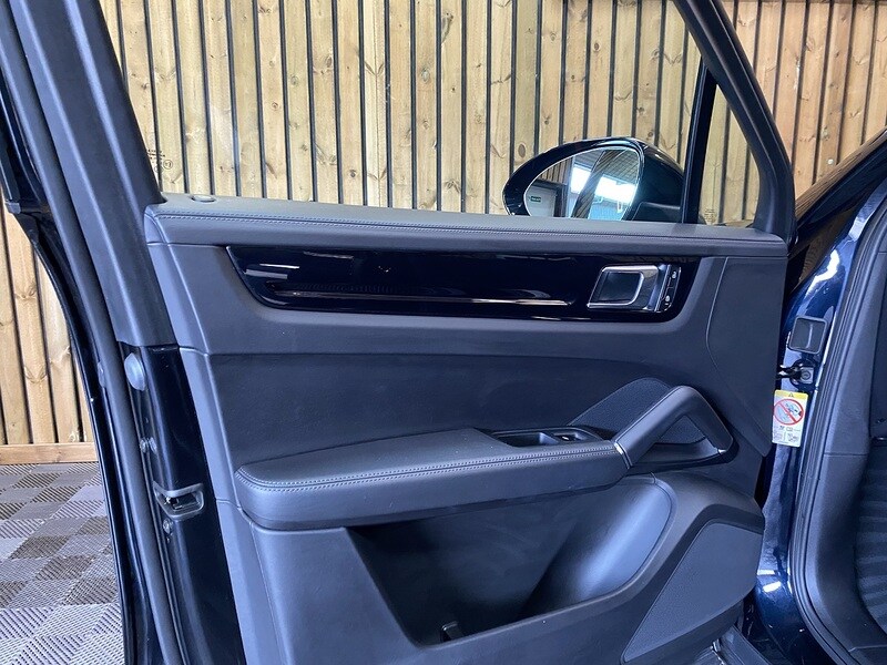 Used Porsche Cayenne 2022 for sale - 75593783: Photo 57