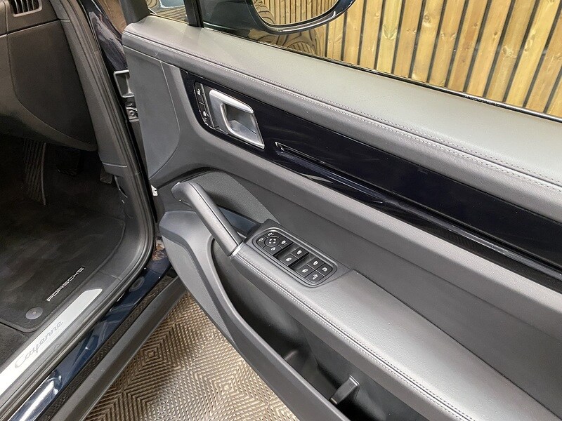 Used Porsche Cayenne 2022 for sale - 75593783: Photo 68