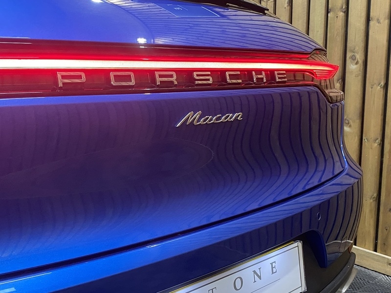 Used Porsche Macan 2020 for sale - 76069289: Photo 18