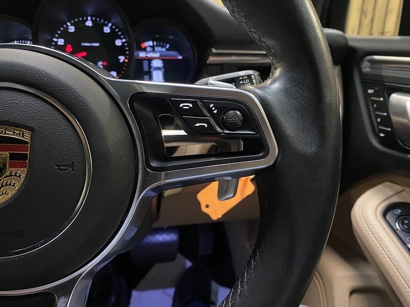 Used Porsche Macan 2020 for sale - 76069289: Photo 22