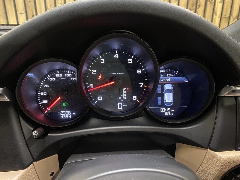 Used Porsche Macan 2020 for sale - 76069289: Photo 23