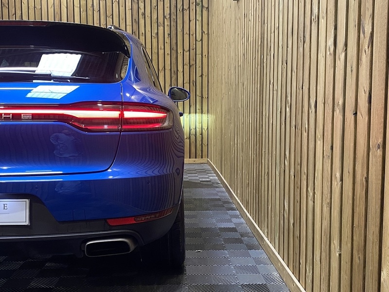 Used Porsche Macan 2020 for sale - 76069289: Photo 38