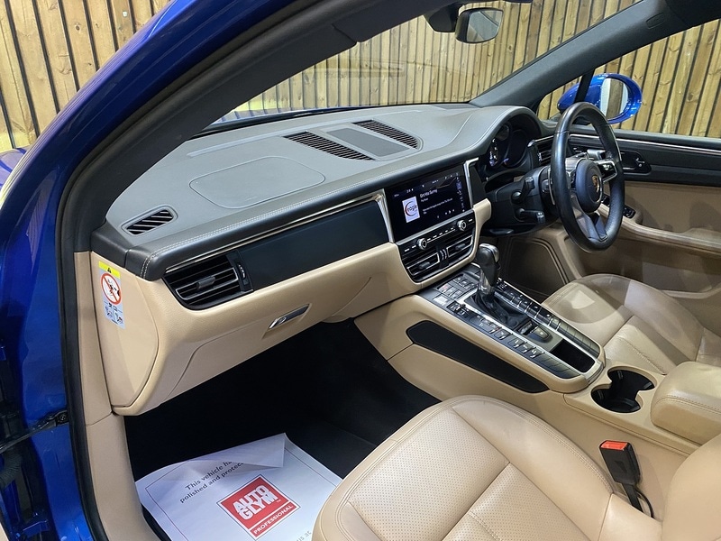 Used Porsche Macan 2020 for sale - 76069289: Photo 42