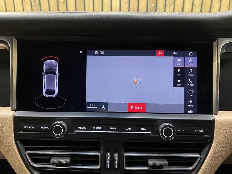 Used Porsche Macan 2020 for sale - 76069289: Photo 44