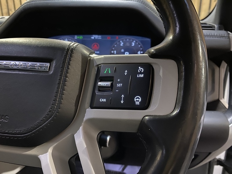 Used Land Rover Defender 110 2020 for sale - 77140229: Photo 29