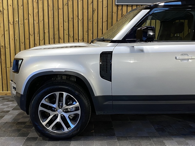 Used Land Rover Defender 110 2020 for sale - 77140229: Photo 39