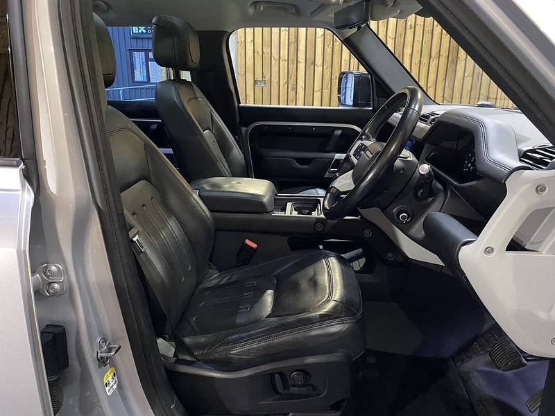 Used Land Rover Defender 110 2020 for sale - 77140229: Photo 42