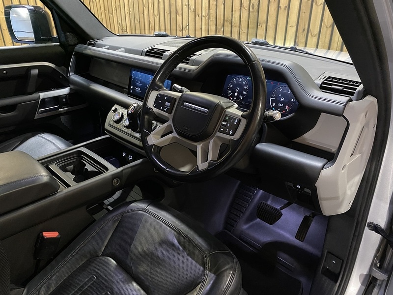 Used Land Rover Defender 110 2020 for sale - 77140229: Photo 44
