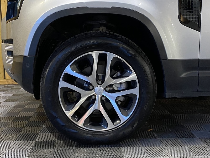 Used Land Rover Defender 110 2020 for sale - 77140229: Photo 47