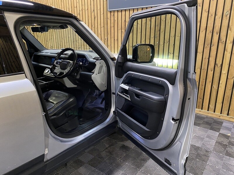 Used Land Rover Defender 110 2020 for sale - 77140229: Photo 52