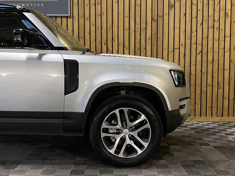 Used Land Rover Defender 110 2020 for sale - 77140229: Photo 58