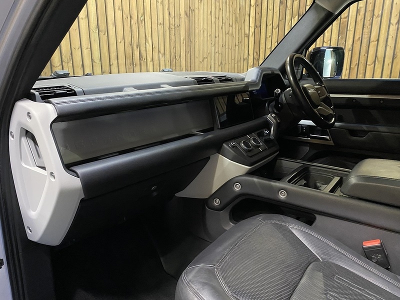 Used Land Rover Defender 110 2020 for sale - 77140229: Photo 64
